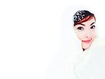 纯洁白色大眼睛美女