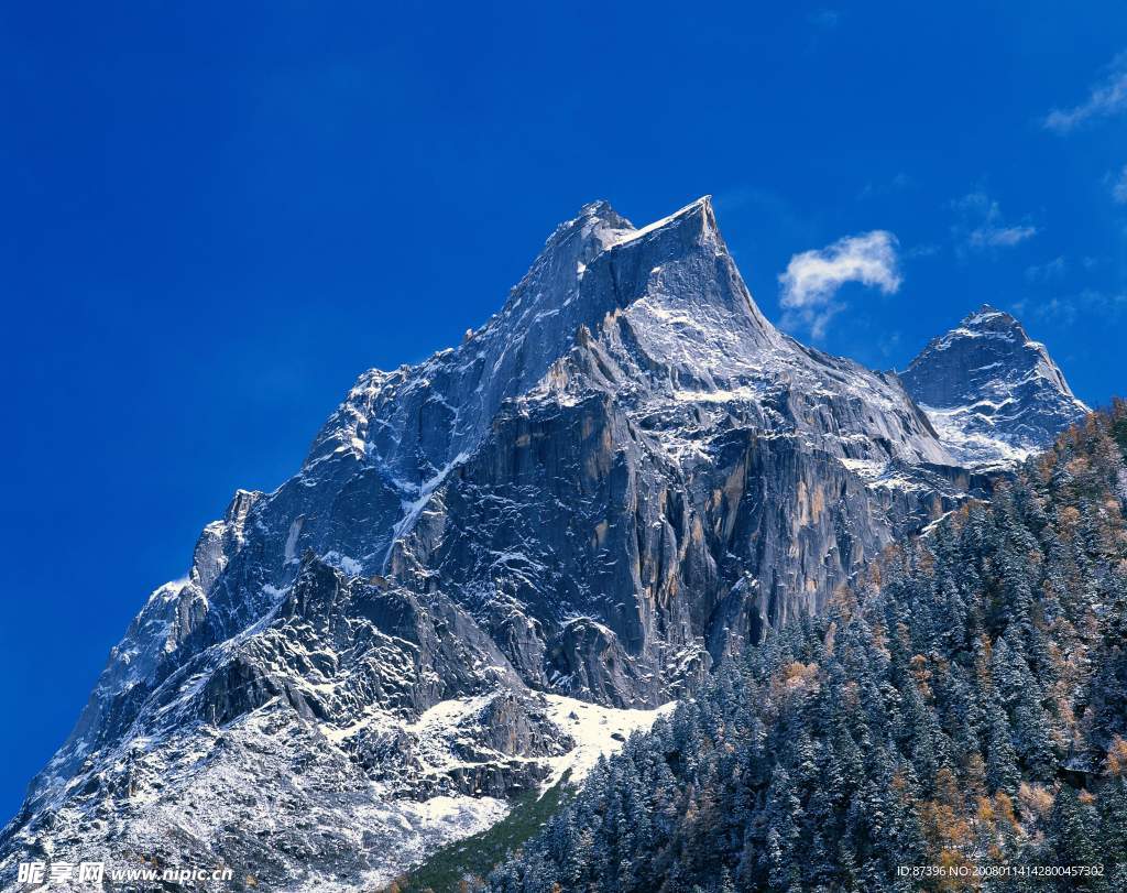 高原雪山