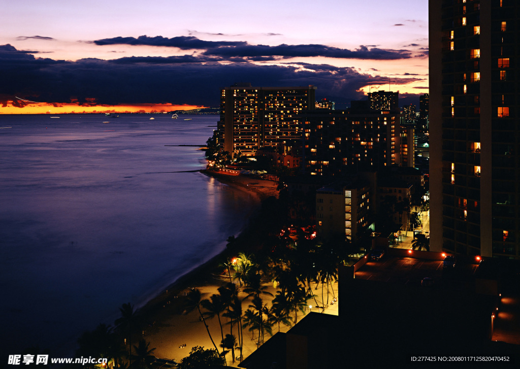 海边城市夜景