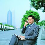 商务人士打电话