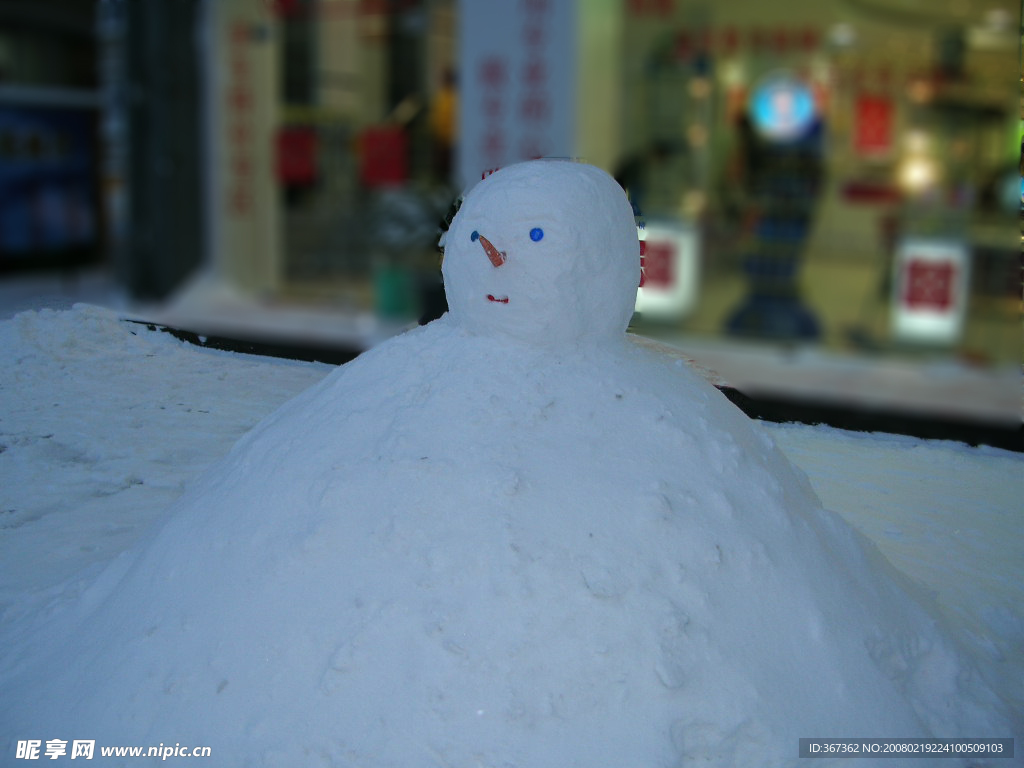 夜色雪人