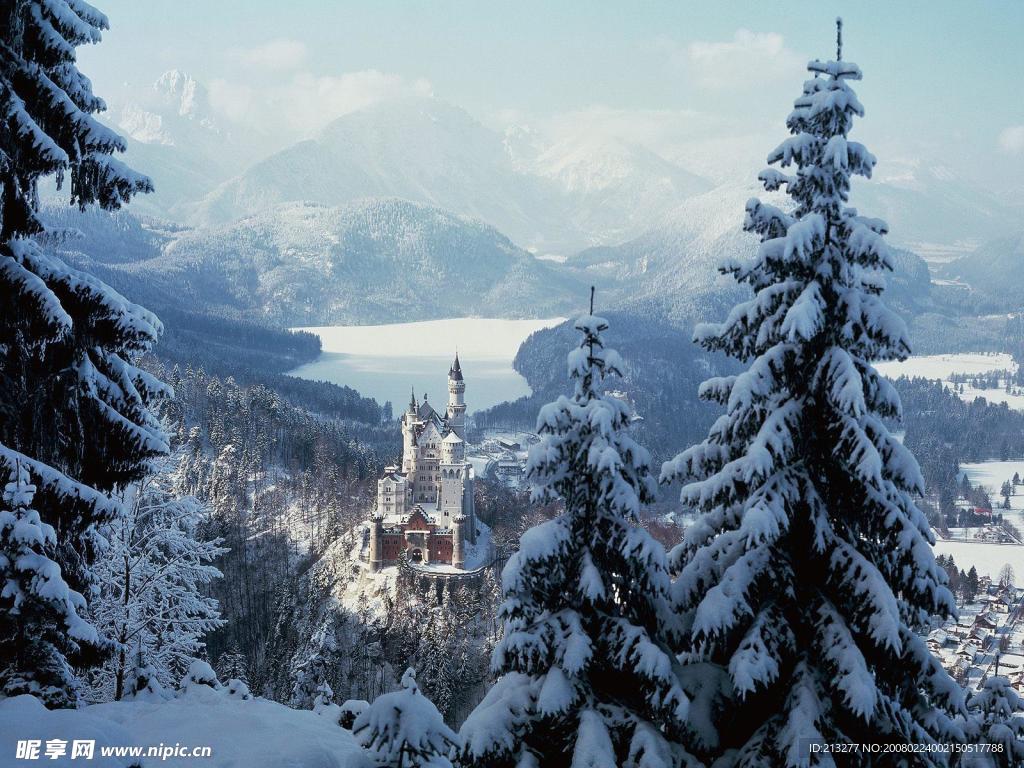 雪山丽景