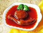 鲍汁花菇扣鹅掌
