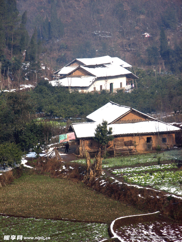 雪后山村