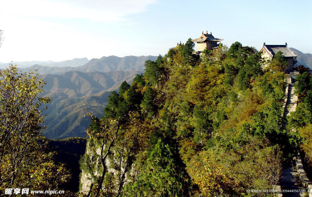 黄围山