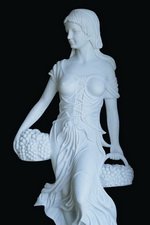 采摘美女石膏像