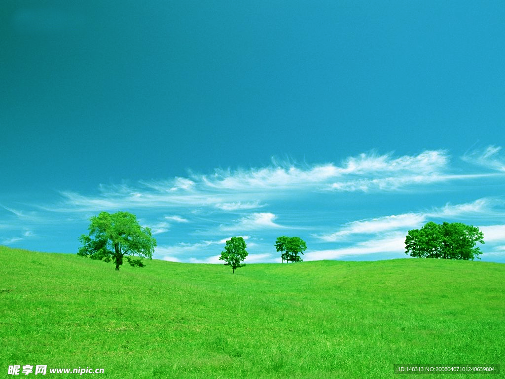 蓝天 绿地 草坪 树  山破