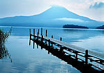 远山 江面  桥