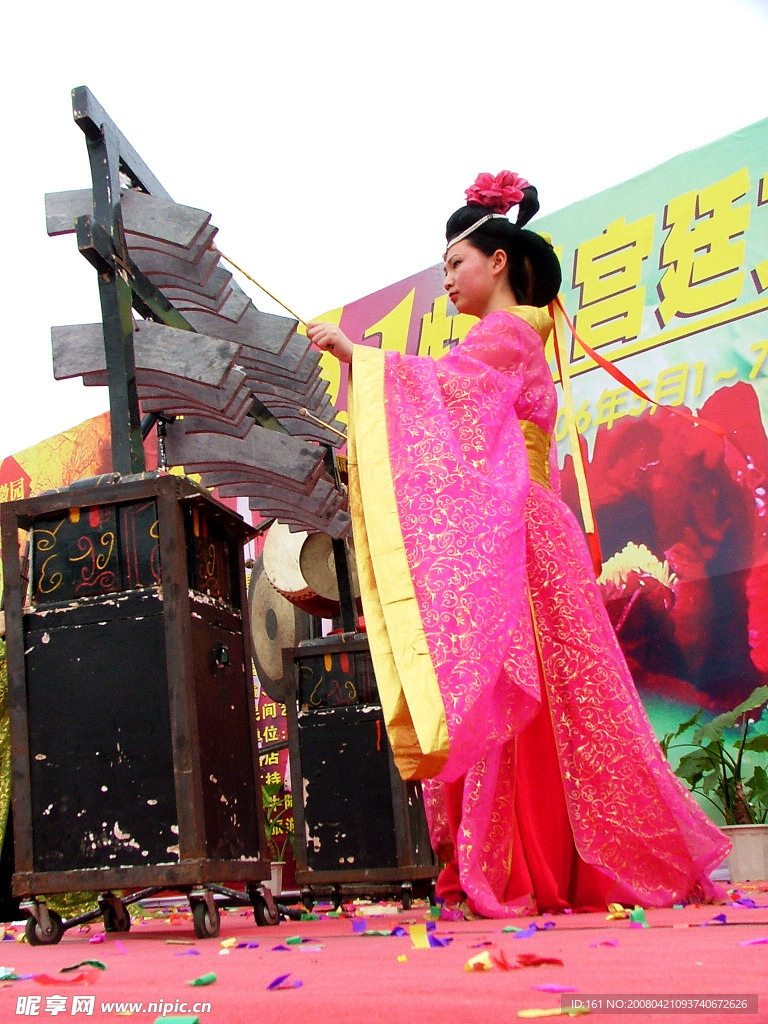 唐朝奏乐美女