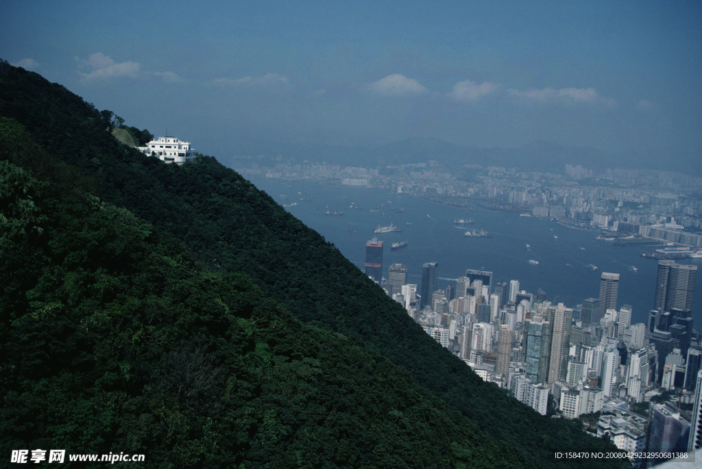 高山远瞻图