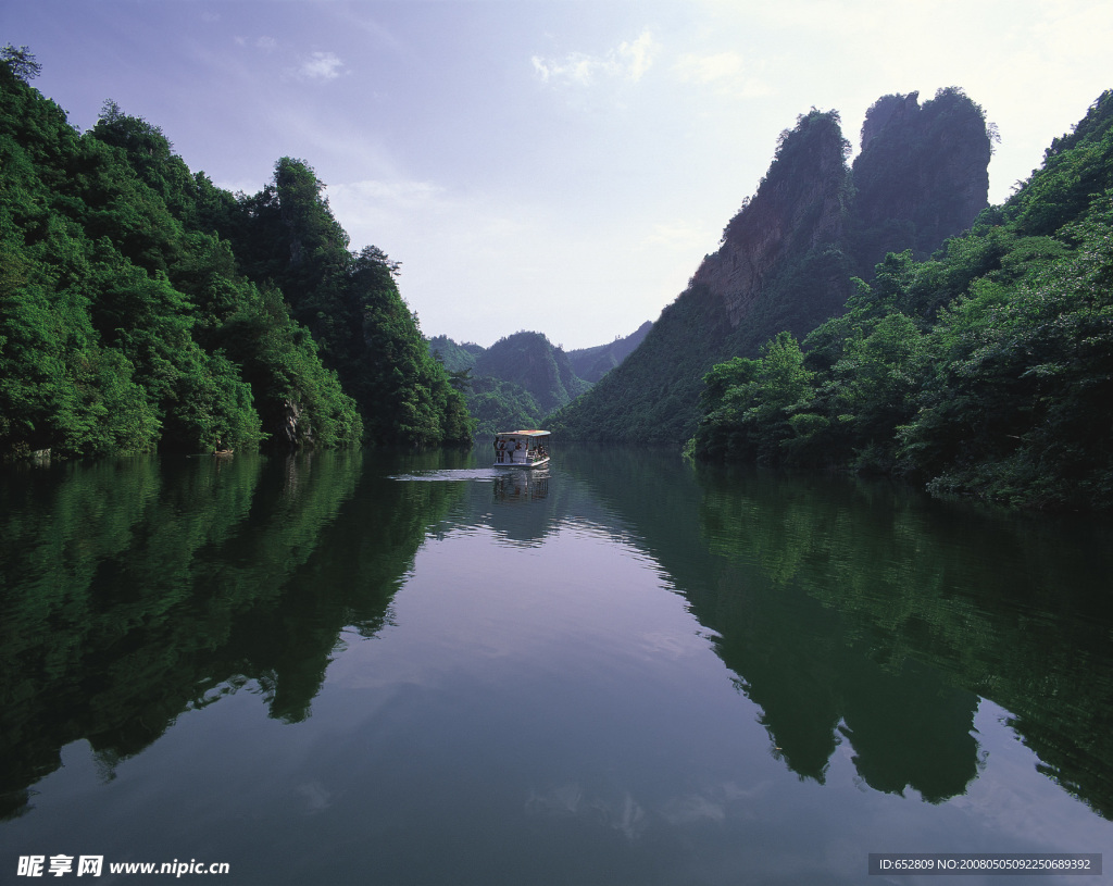 宝峰湖