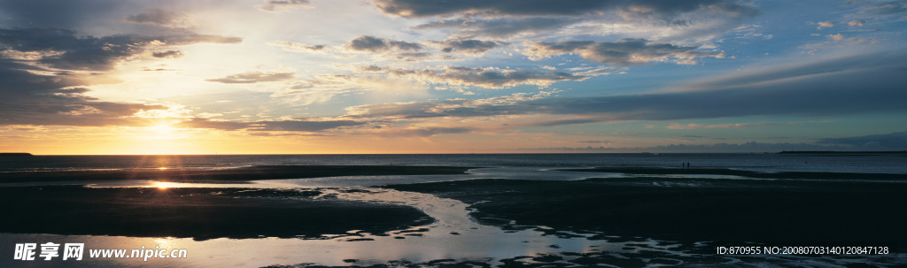 夕阳入海