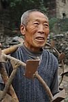 勤劳的老农