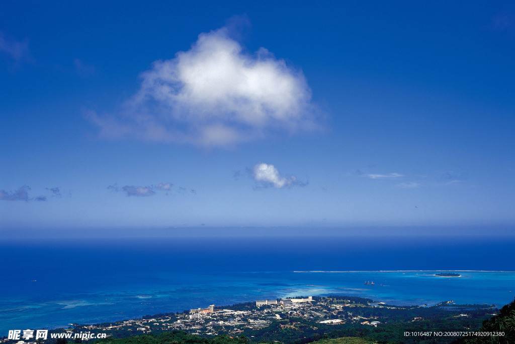 沿海的天空