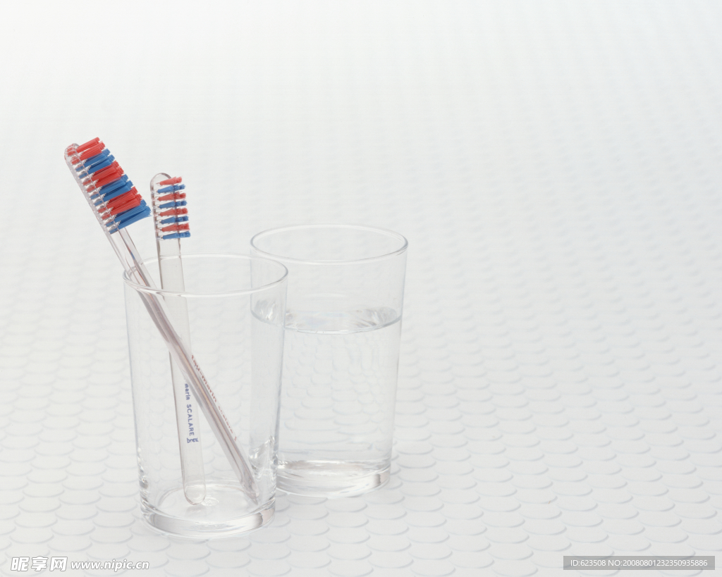 水杯牙刷
