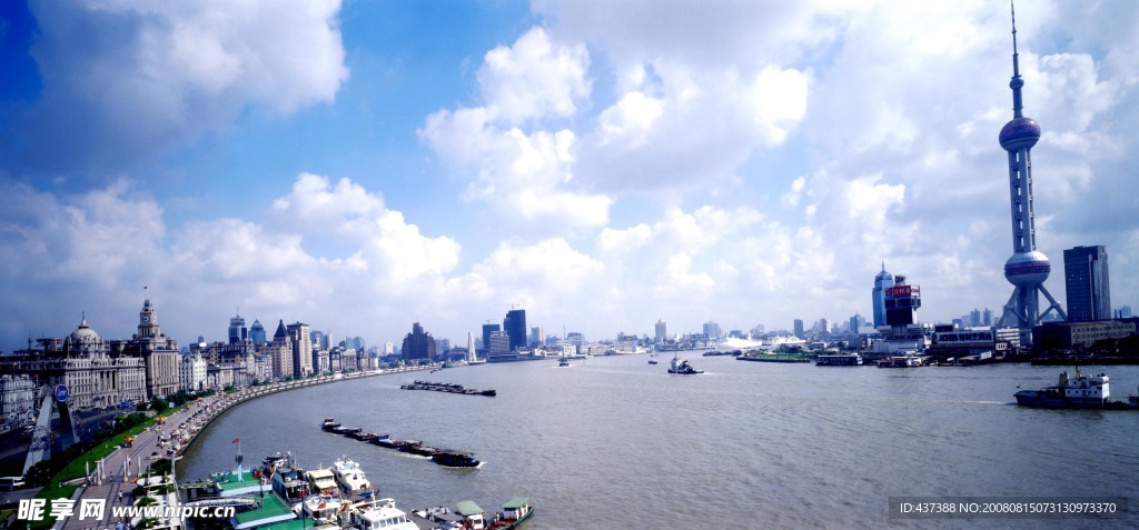 外滩黄浦江