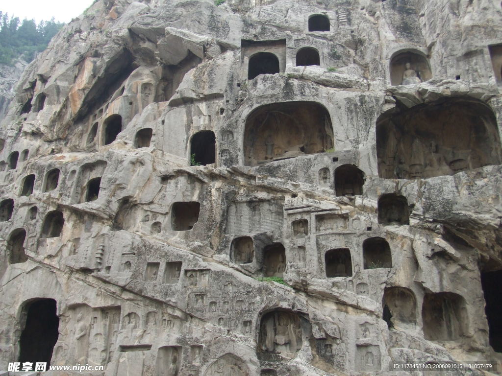 龙门山石