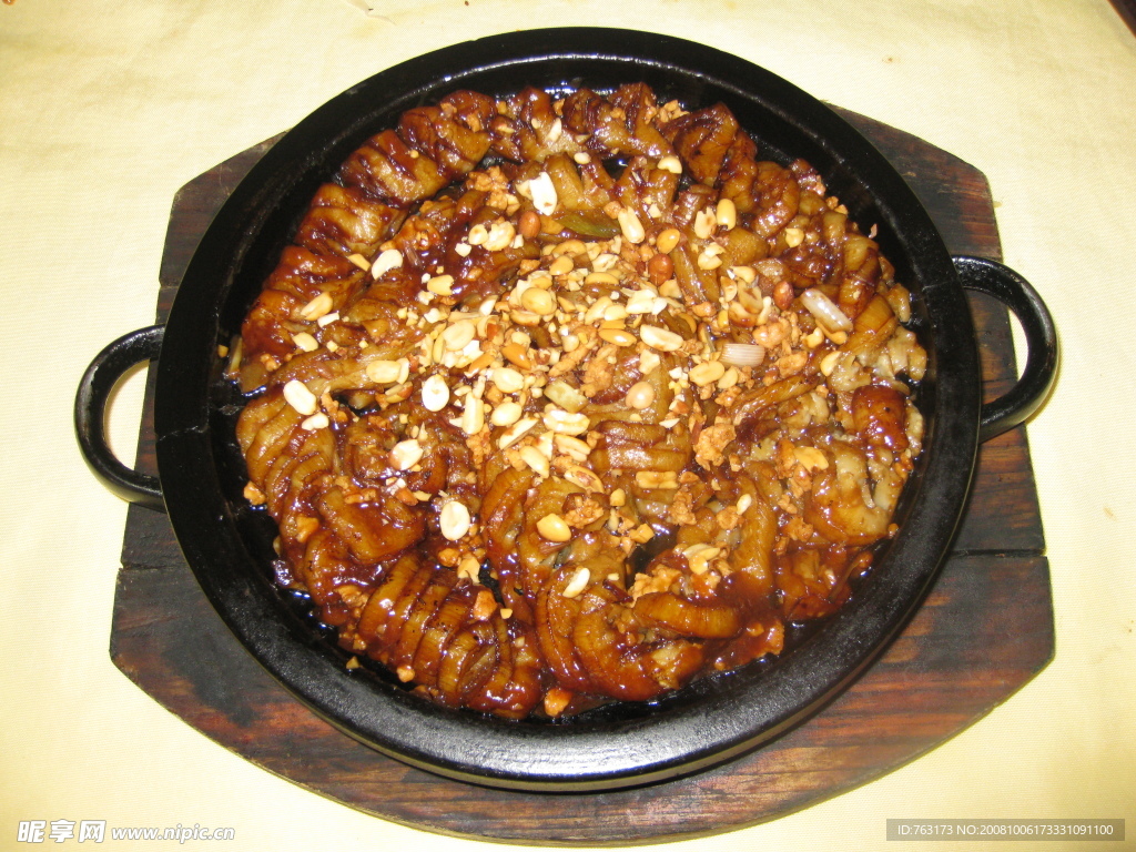 铁板果仁茄子