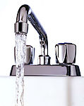 水 H2O 水珠 水龙头