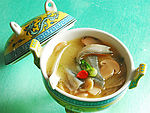 鸡汤松茸烩裙边