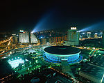 上海夜景下的大戏院