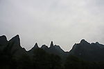 小河流水