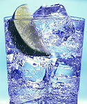 水 H2O 水珠 水果落水 喷溅