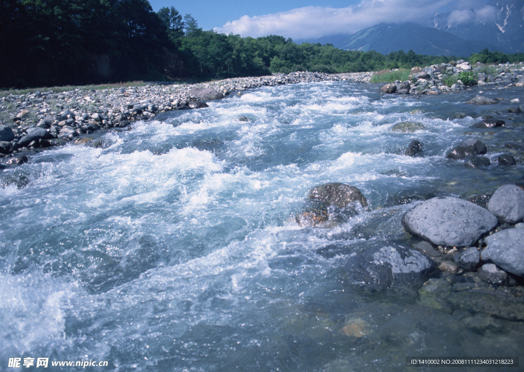 溪水河流