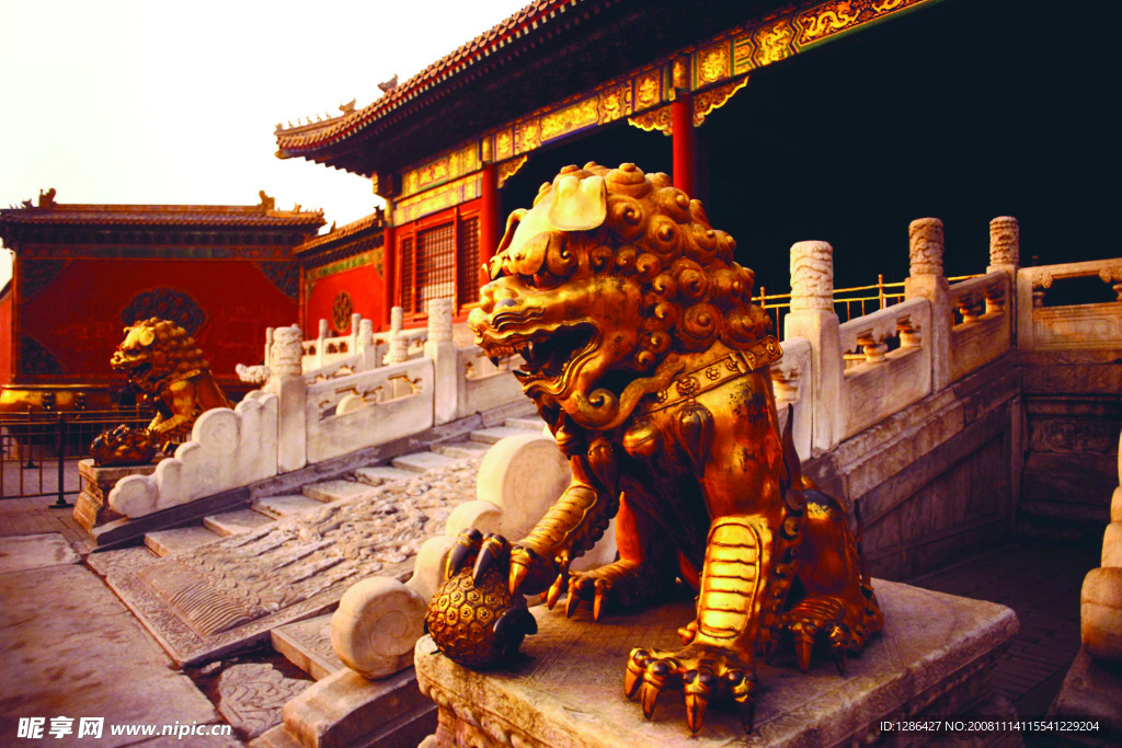 銅獅子