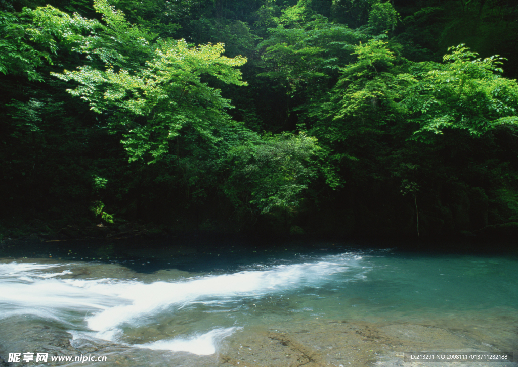 山水剪影