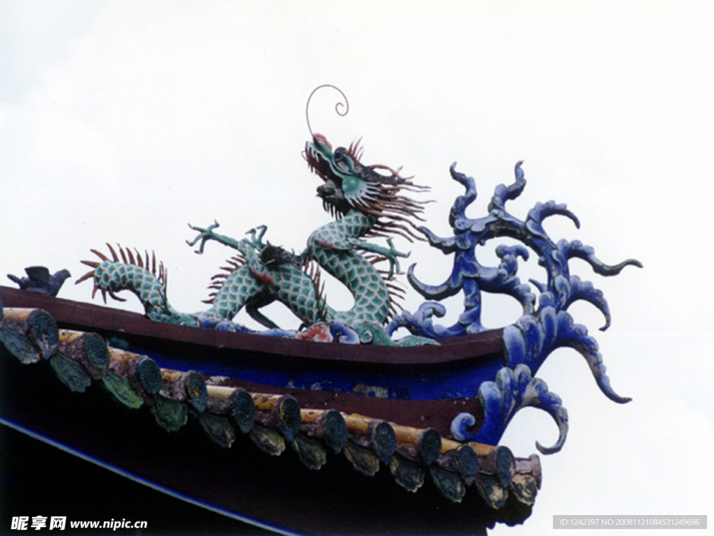雕塑龙