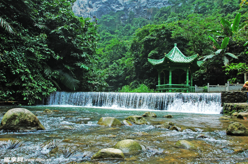 凉亭流水