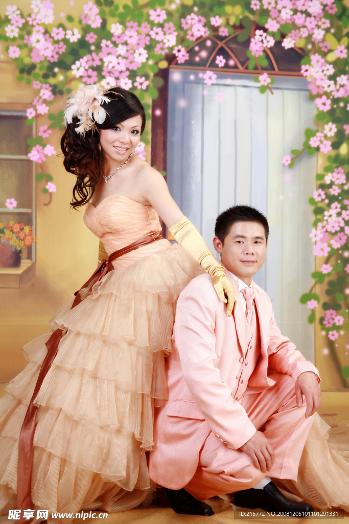 温馨粉红婚纱