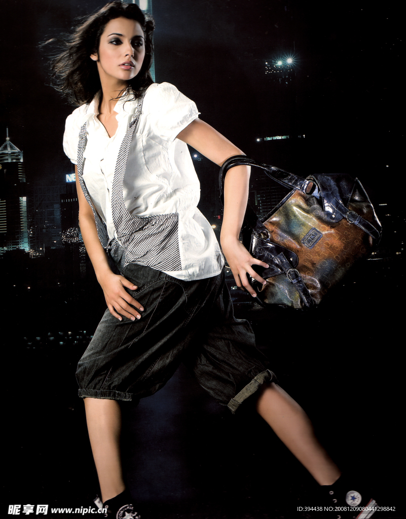 香包美女