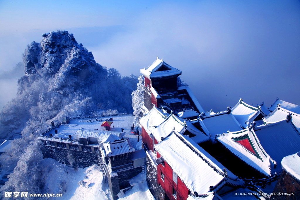 武当山金顶雪景