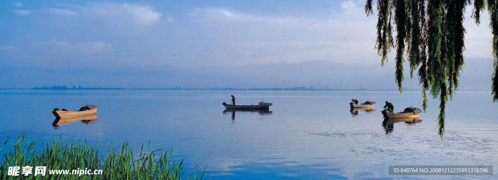 泸沽湖