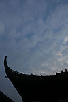 庙顶上的天空