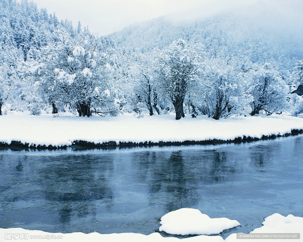 稻城雪景
