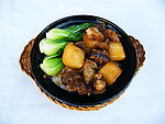 萝卜牛腩煲仔饭