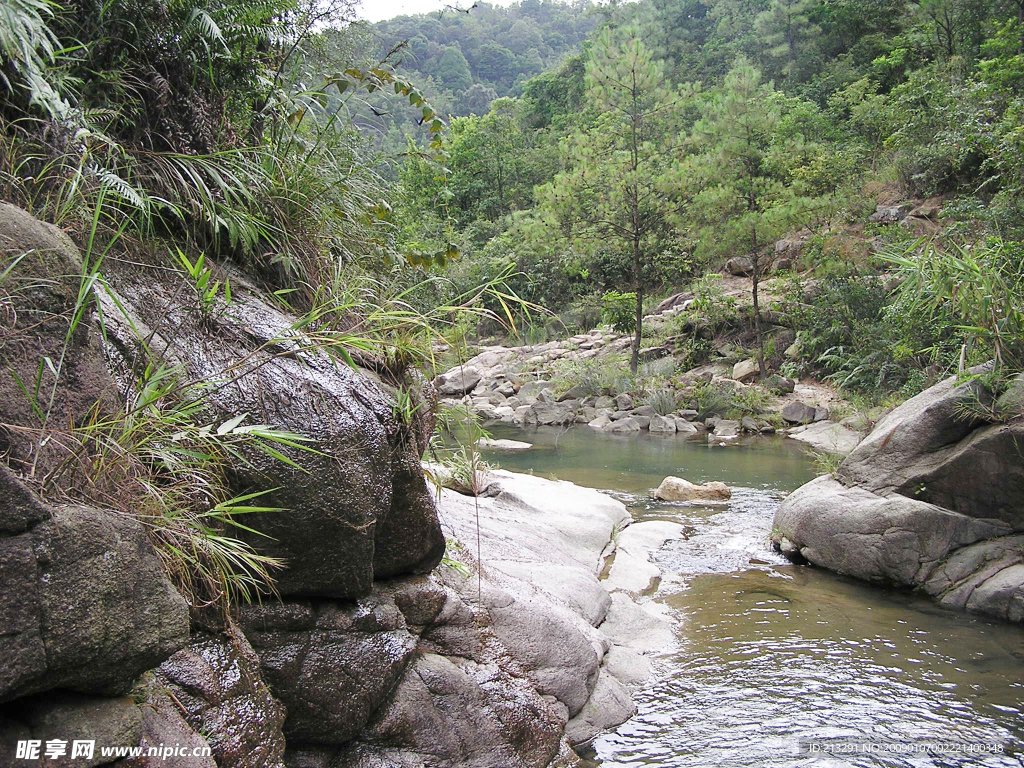 山水剪影