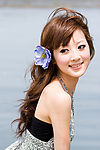 台湾网络人气美女果子MM戴花