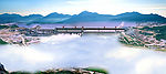 三峡与山峦的合成