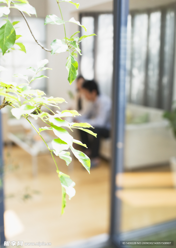 家居生活 家居布置 居家男女