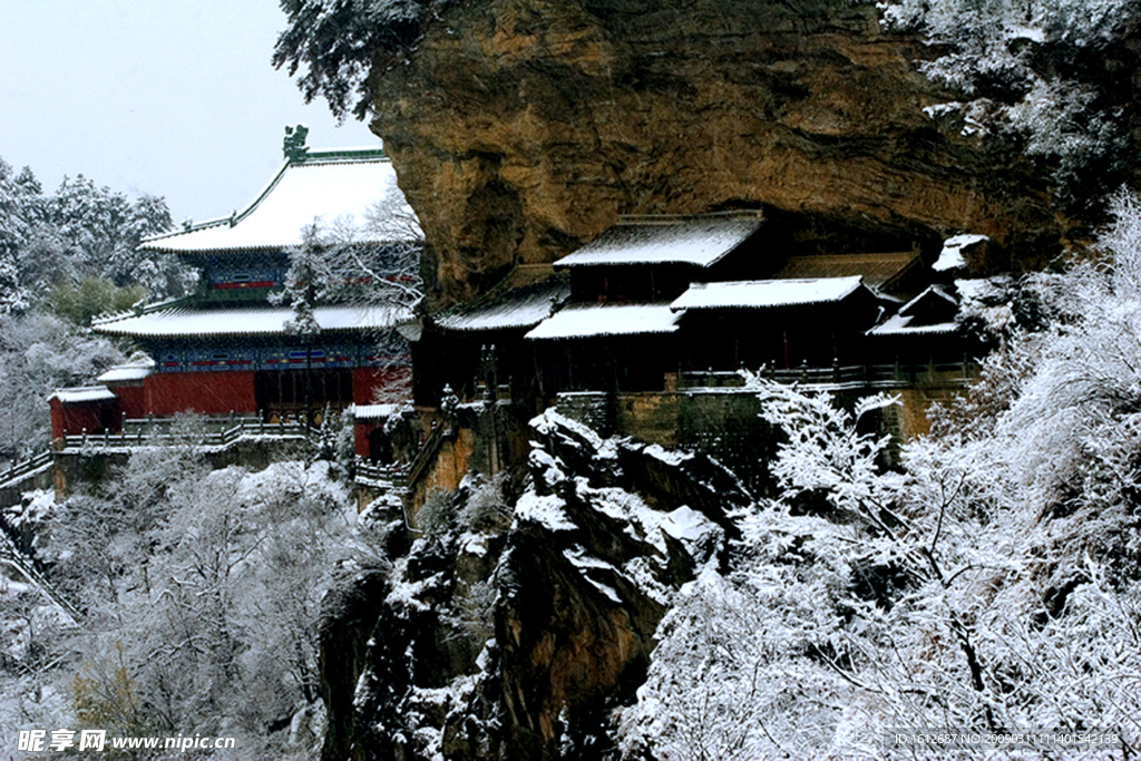 瑞雪寺院