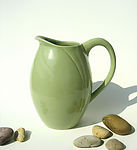 豆绿陶瓷花瓶