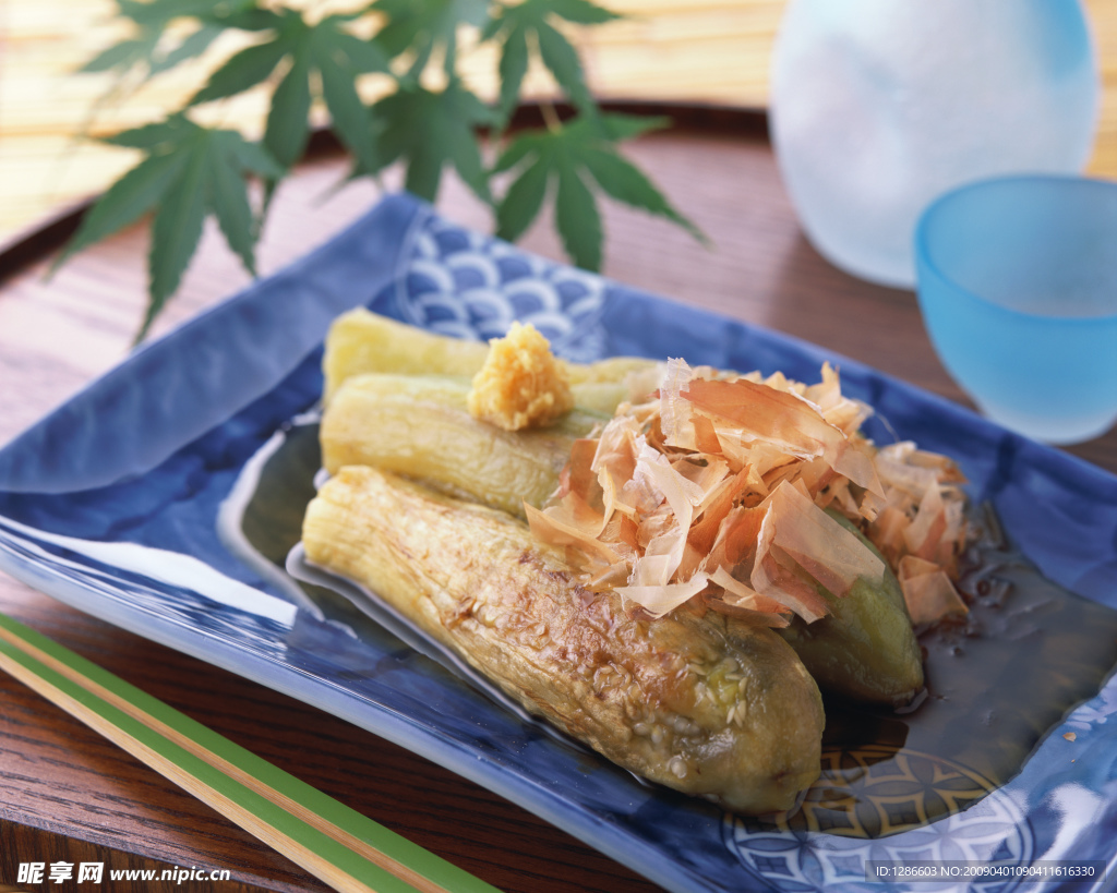 凉拌青色茄子