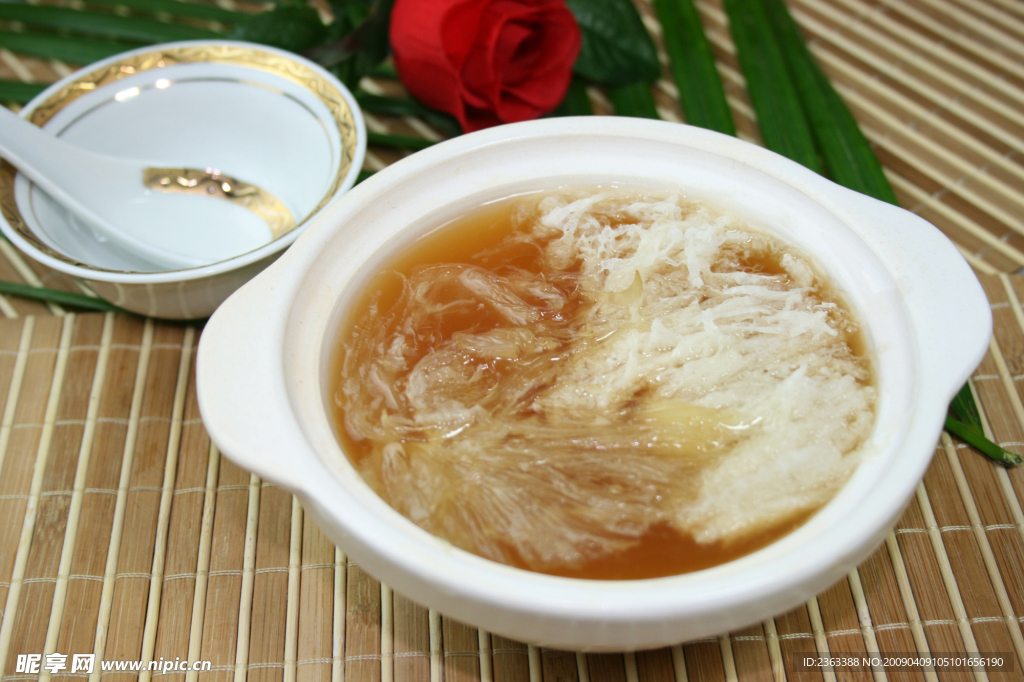 竹荪褒仔翅