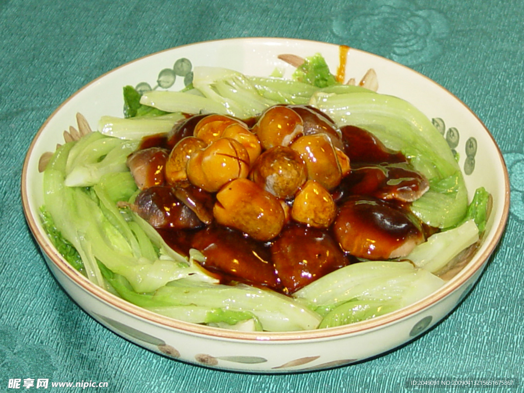 比菇扒菜胆