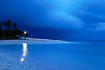 迷人浪漫海边夜色