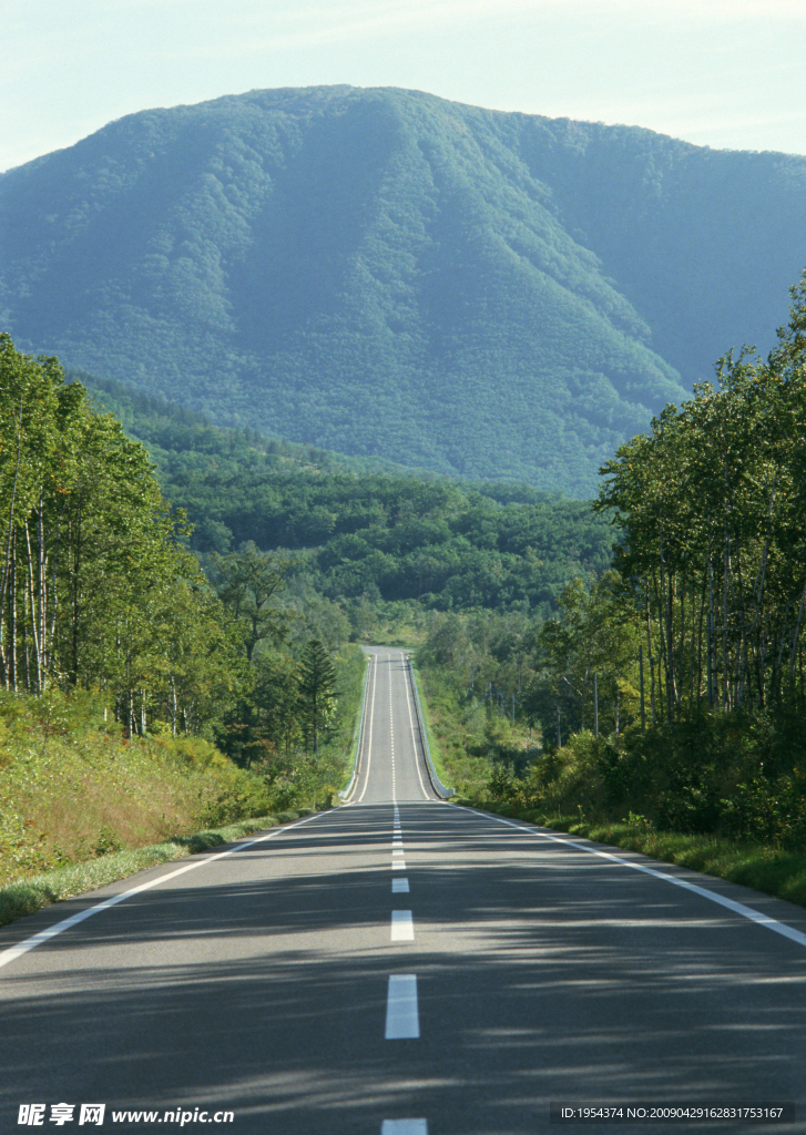 道路 宽敞
